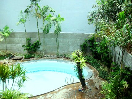 Nice Garden & Pool..Newly House...Quiet area...