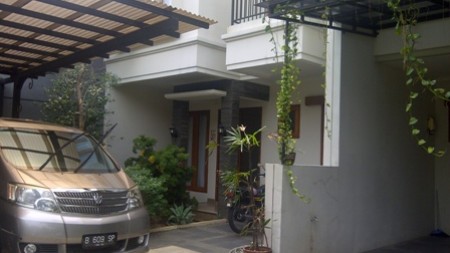 DISEWAKAN TOWN HOUSE DAERAH PEGANGSAAN