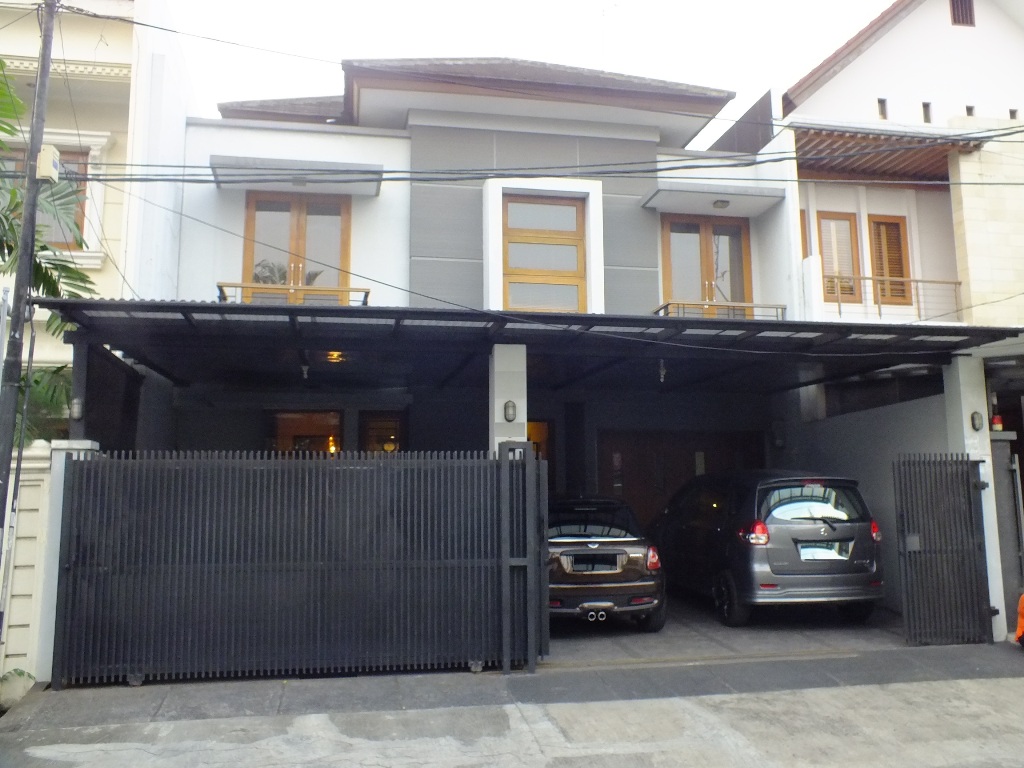 Rumah siap huni,Bagus,minimalis di Pondok Indah !!