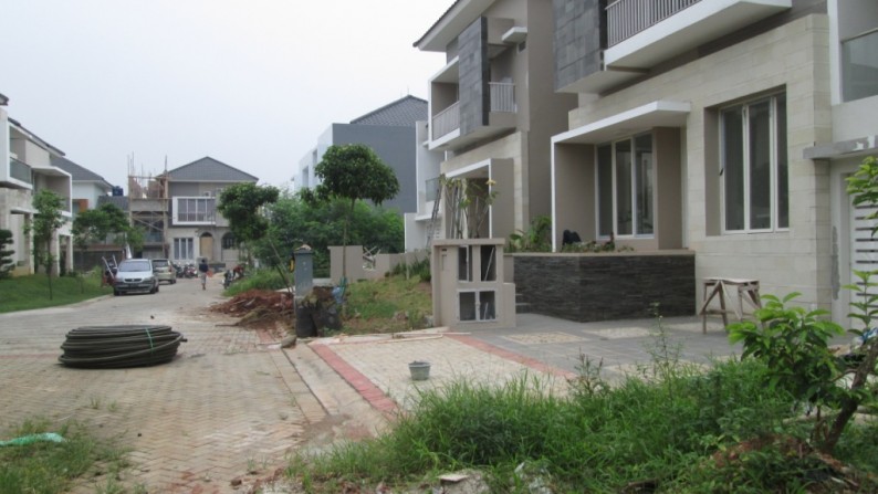 Kavling bagus didalam cluster Kebayoran Residence Bintaro Sektor 7