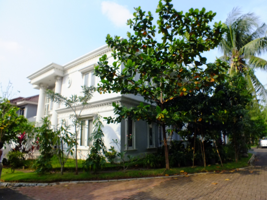 Rumah Mewah,Murah,Hot Sale, di River Park sektor 8 Bintaro Jaya