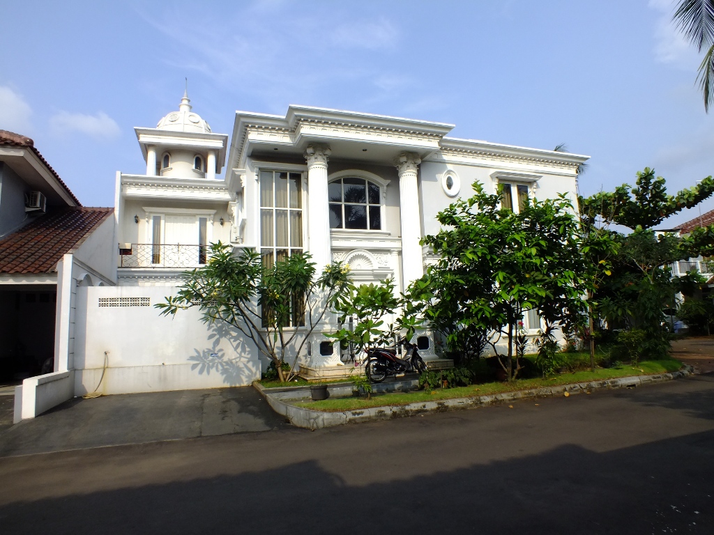 Rumah Mewah,Murah,Hot Sale, di River Park sektor 8 Bintaro Jaya