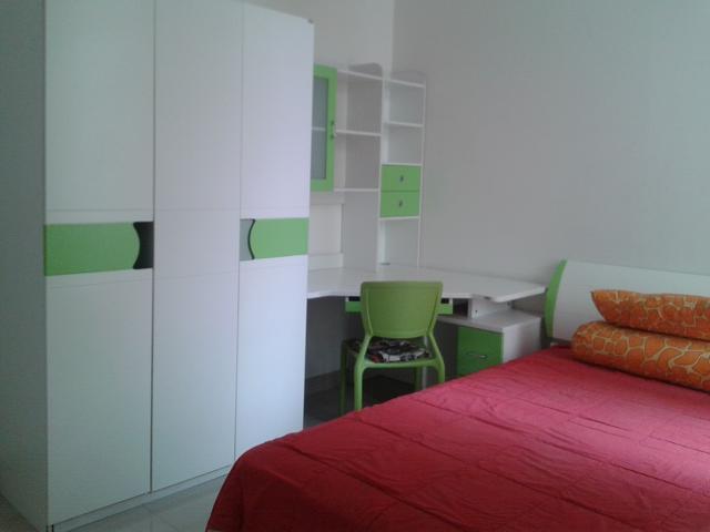 Sewa Rumah Grandwisata, Split Level yang mewah, fully furnished, bagus dan berkelas