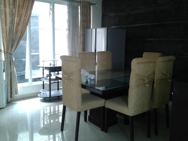 Sewa Rumah Grandwisata, Split Level yang mewah, fully furnished, bagus dan berkelas