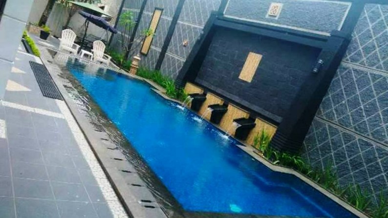 Rumah Ada s.pool di Bintaro Jakarta Selatan