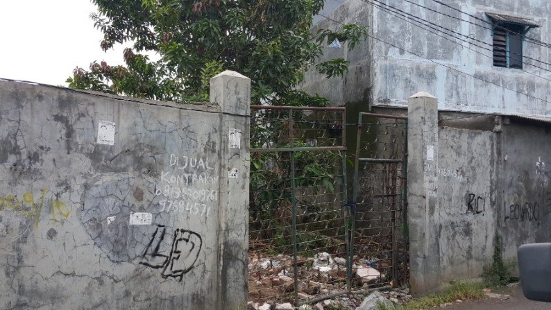 Dijual Tanah Belakang Villa Taman Bandara