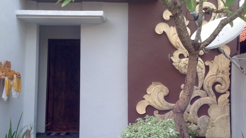 For Rent Villa 3 Bedrooms Fully Furnish Sanur 5 min to Beach