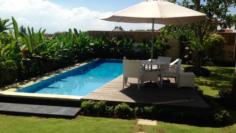 Exclusive Villa 4 Bedrooms in Canggu Fully Furnish Rice Field View