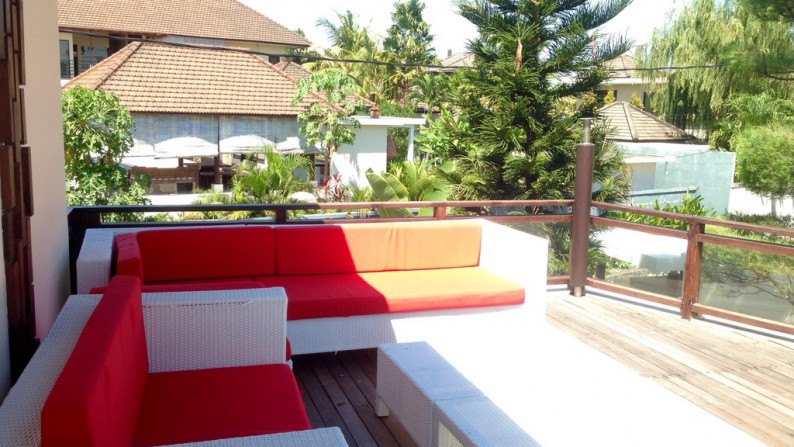 Exclusive Villa 4 Bedrooms in Canggu Fully Furnish Rice Field View