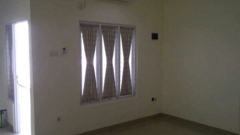 Rumah siap huni,good price Sektor 3a Bintaro Jaya..