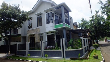 Rumah Bagus sek 5 Bintaro Jaya