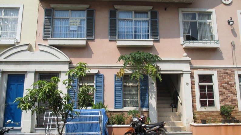 Disewakan Townhouse Taman Ayu lantai 2- Lippo Karawaci