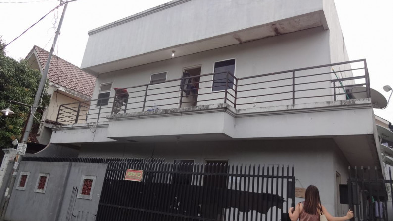 Dijual Rumah Kost Kavling Perkebunan - Palem Semi, Karawaci