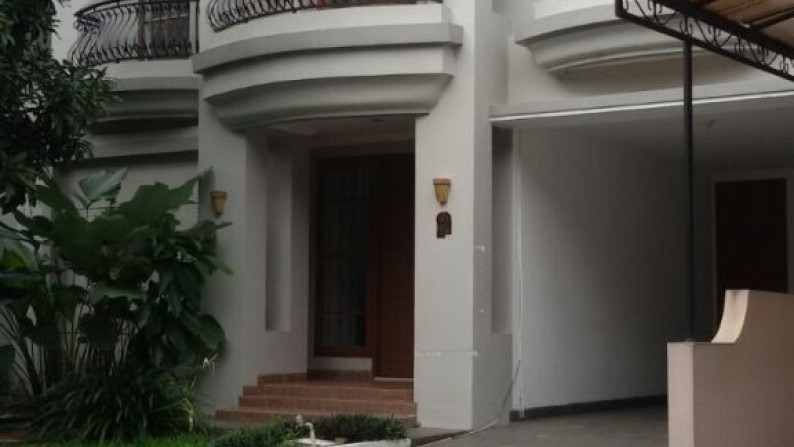 RUMAH SIAP HUNI,DEPAN TAMAN,DI PURI BINTARO