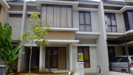 Rumah Hot Sale, Brand New Dalam Cluster Di Bintaro 9