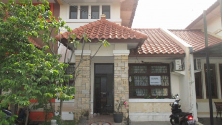 Dijual Rumah Taman Parahyangan - Lippo Karawaci