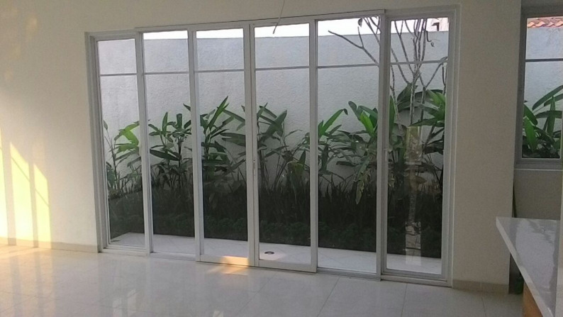 Rumah siap huni,brand new di Cilandak Jakarta selatan