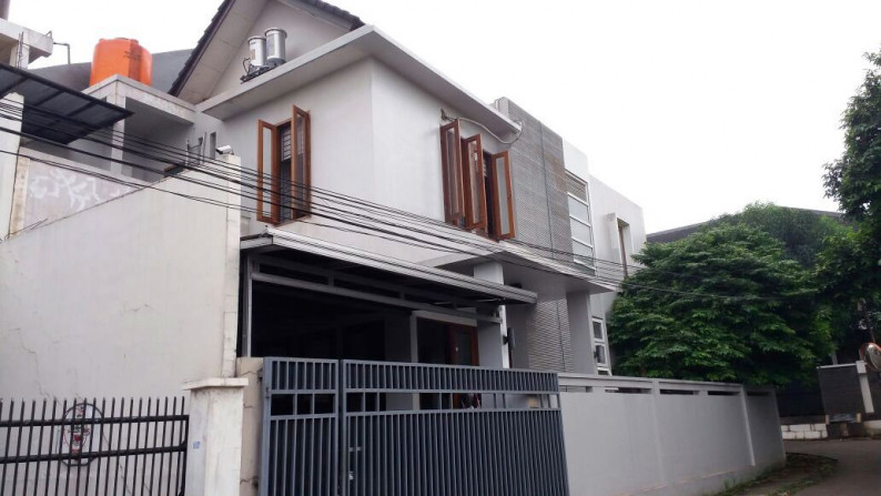 Dijual Rumah Bagus Di Jl Gebang Sari, Cipayung