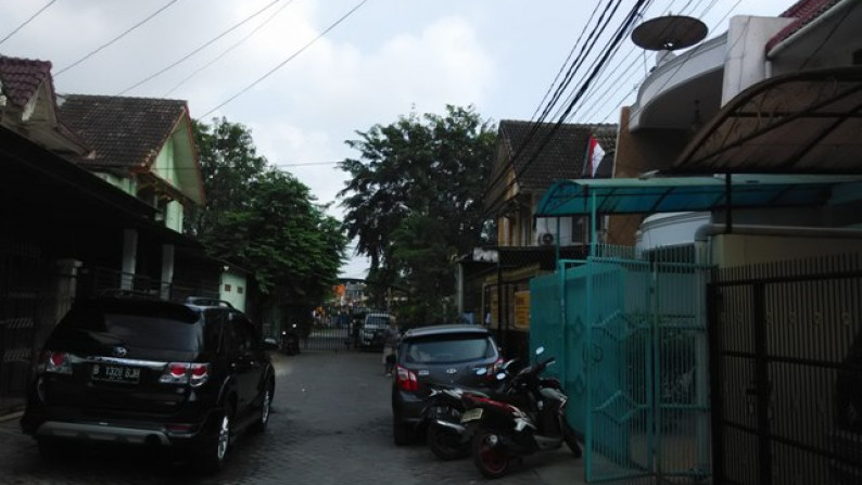 Rumah Kos dalam kompleks