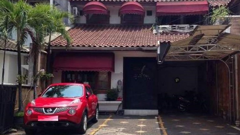 Rumah pinggir jalan,bagus,strategis DKI JAKARTA SELATAN