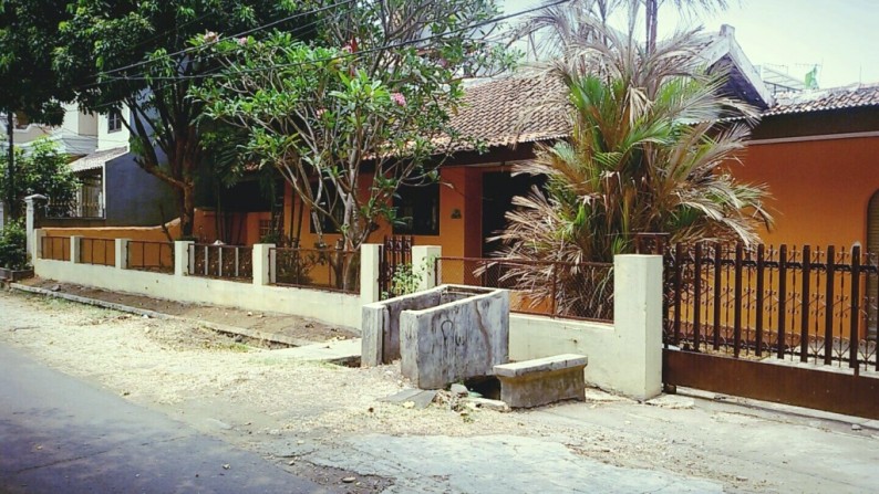 Rumah siap huni,lokasi oke di Jakarta Selatan