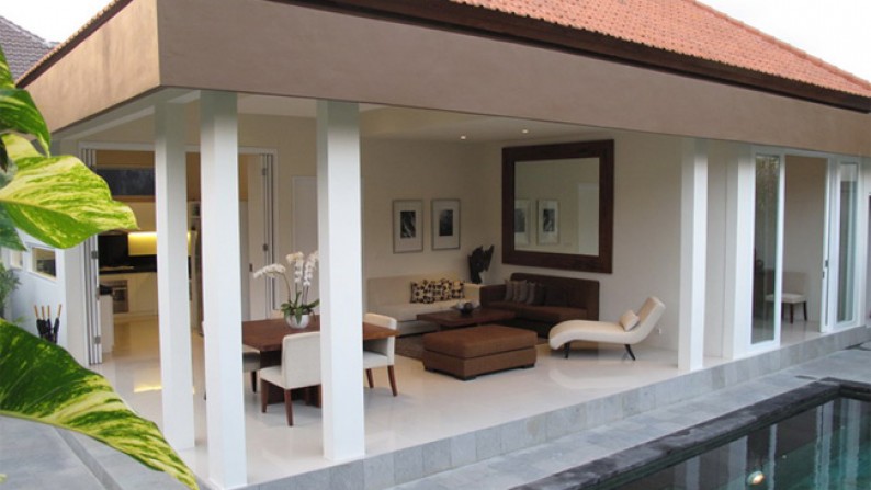 Leasehold 32 Years Ultimate Villa 2 Bedrooms in Seminyak Busy Area