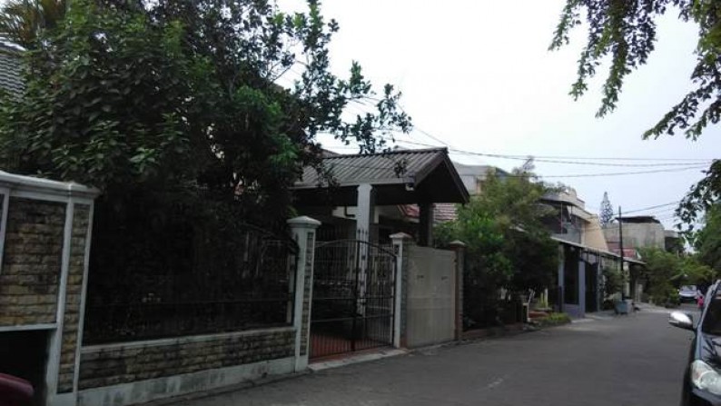 Rumah Asri di Budi Indah Turun Harga