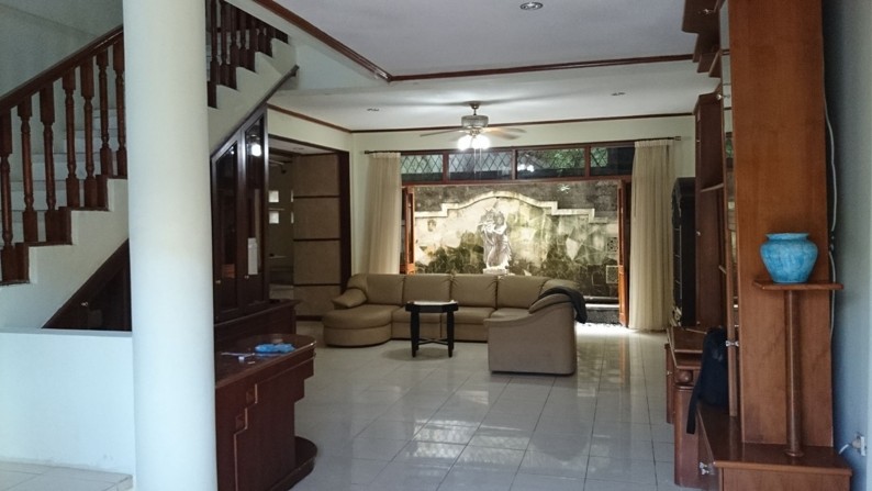 House 3 Bedrooms Fully Furnihed in Imam Bonjol Denpasar