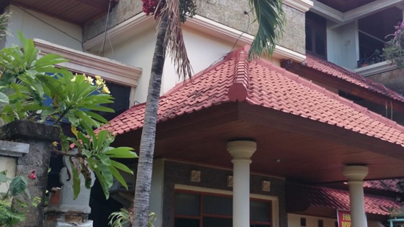 House 3 Bedrooms Fully Furnihed in Imam Bonjol Denpasar