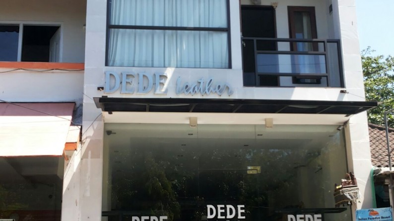 Shop At Seminyak Business Area