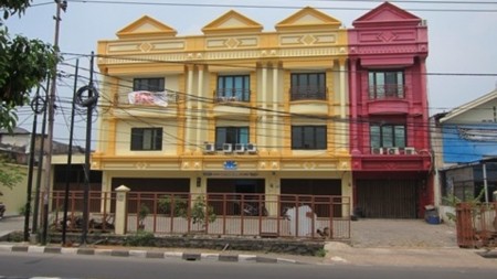 Ruko Siap Pakai,Strategis Harga Menarik Di Jl. Ciputat Raya