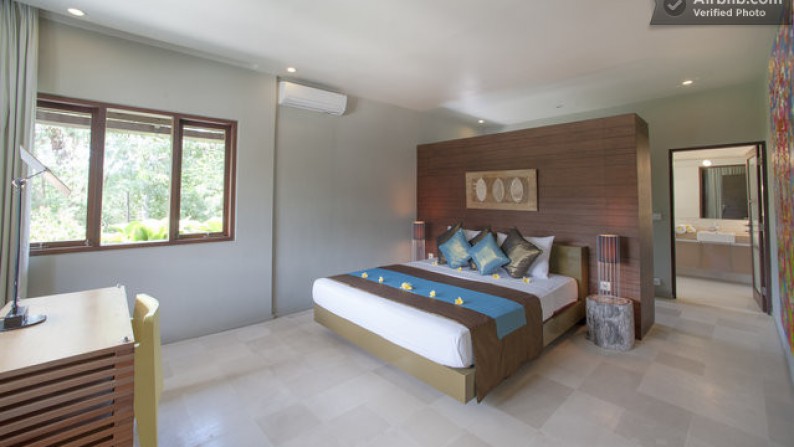 Freehold Modern Beachside Villa  3 Bedrooms in Batu Belig