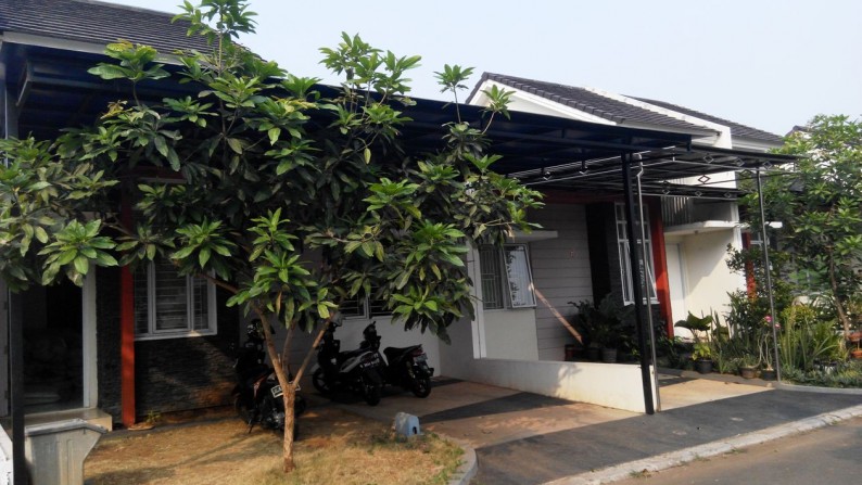 Dijual Rumah Siap Huni & Bagus di De Oranje, Grand Wisata