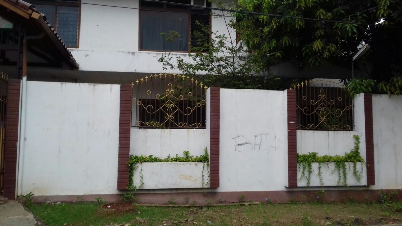 Rumah strategis di daerah tanah kusir Jakarta Selatan