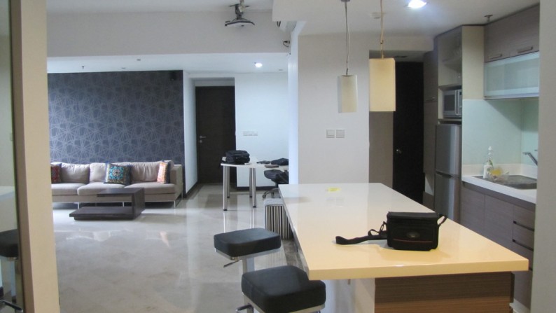 SEWA Apartemen. FURNISHED. Strategis. Fasilitas komplit.