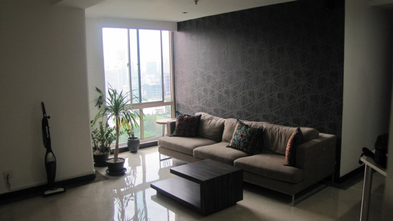 SEWA Apartemen. FURNISHED. Strategis. Fasilitas komplit.