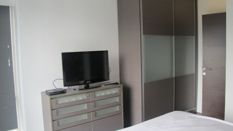 SEWA Apartemen. FURNISHED. Strategis. Fasilitas komplit.