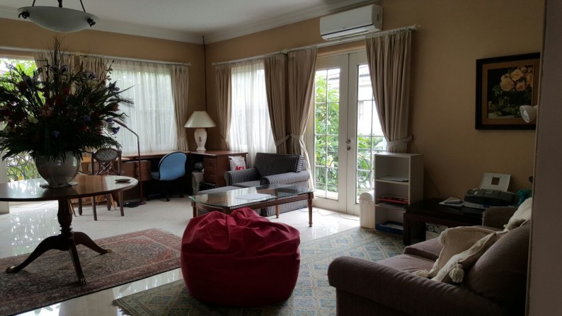 Dijual Rumah Bagus Taman Beverly Golf - Lippo Karawaci