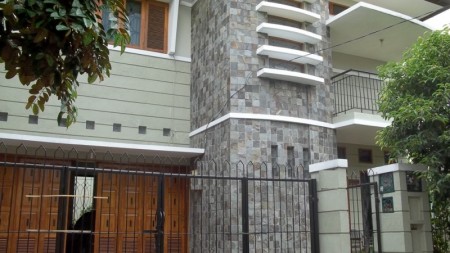 RUMAH MINIMALIS BAGUS,SIAP HUNI,GOOD PRICE SEKTOR 3 BINTARO JAYA..