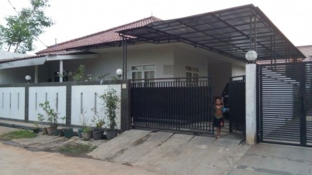 Rumah siap huni,strategis di Pondok Aren Tangerang..lokasi tenang, dekat dg sekolah..RS, mal