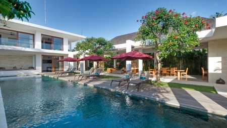 Holiday Rentals - Casa Brio Seminyak - 4 Bedrooms Villa