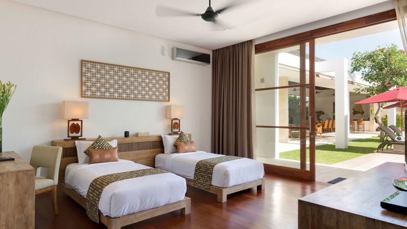 Holiday Rentals - Casa Brio Seminyak - 4 Bedrooms Villa