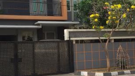 Dijual Rumah Bagus di Green Garden