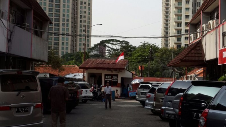 Ruko Kebayoran Baru di Jakarta Selatan