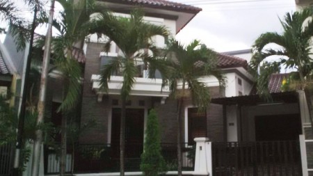 Murah rumah siap huni.......harga investor !! gratis 5 ac..rumah Bagus Di Trulek, Bintaro Sektor 9 depan taman