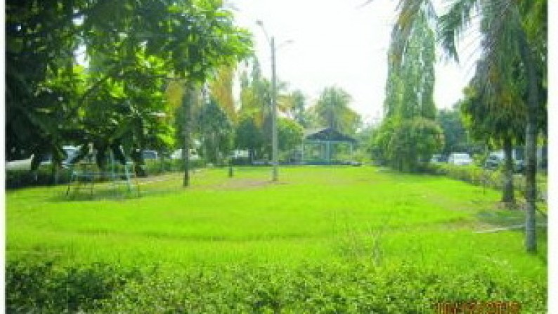 Rumah Taman Surya 2 depan Taman