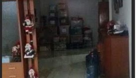 Dijual rumah 2 lantai di lokasi strategis