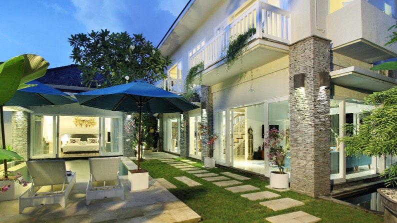 Freehold Beautiful White Villa 3 Beds in Batu Belig, Close to Beach and Restaurants