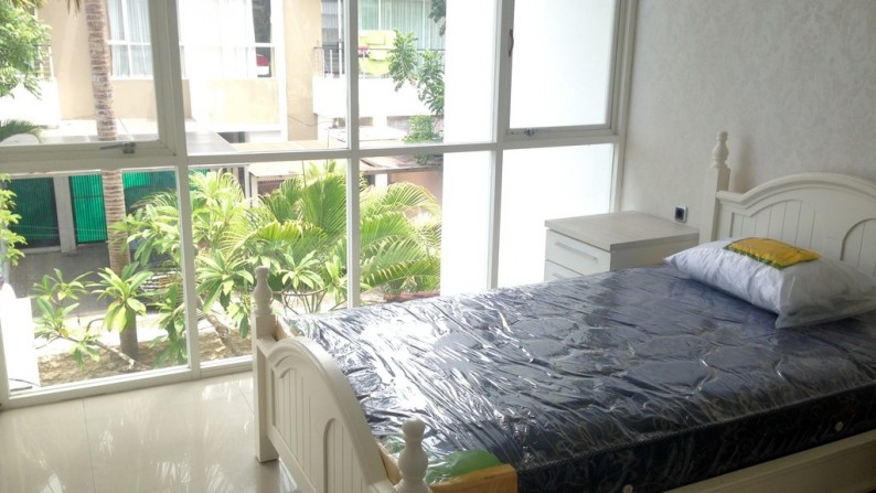 Yearly Rent Villa 3 Bedrooms Fully Furnish Sunset Area, Kuta Clean and Secure Area