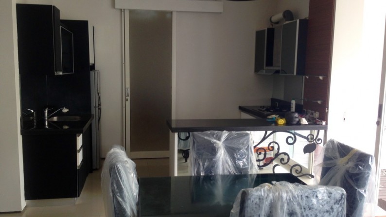 Yearly Rent Villa 3 Bedrooms Fully Furnish Sunset Area, Kuta Clean and Secure Area